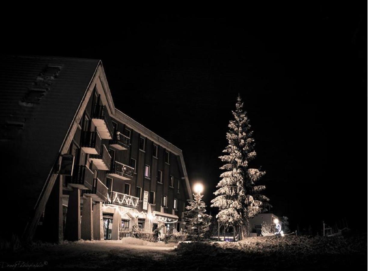 Hotel Saint Jean Montclar  Exterior photo