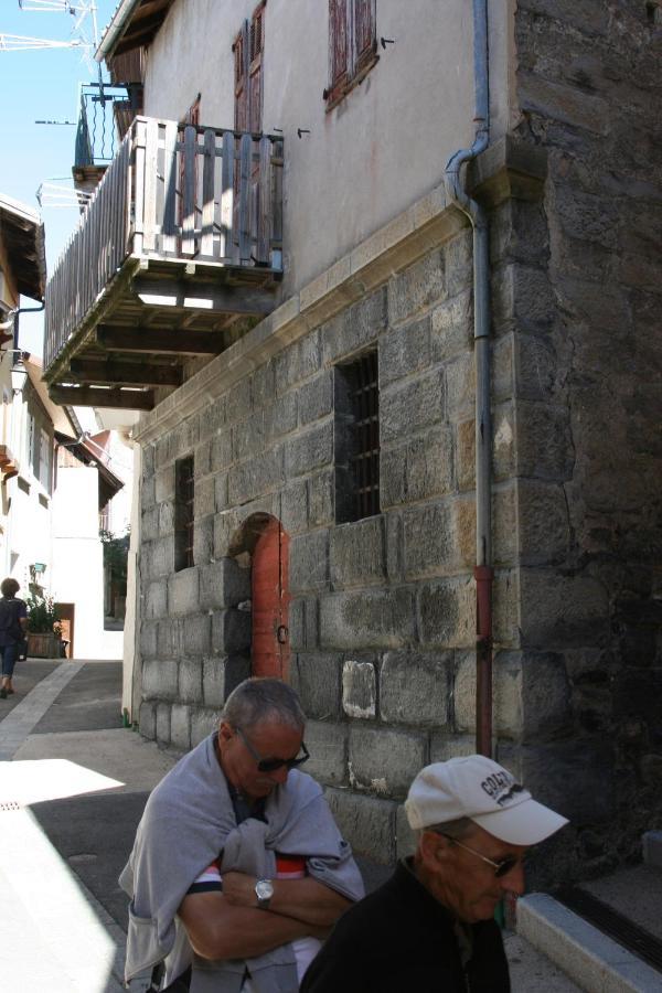 Hotel Saint Jean Montclar  Exterior photo